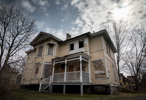 Syracuse children living in some of the city’s oldest housing — which is concentrated in low-income areas — are still being exposed to lead-based paint because of deteriorating homes.